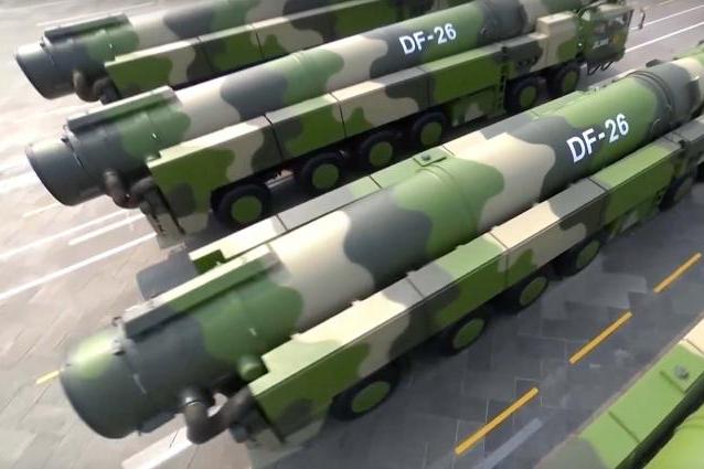عرض للصواريخ الصينية المضادة للسفن DF-100