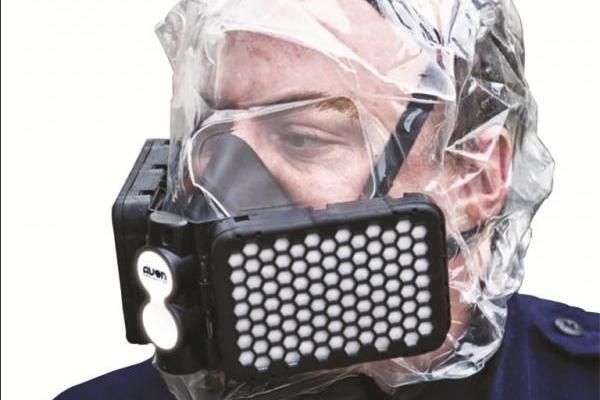 قناع الرأس الواقي من الغازات Avon NH15. الصورة: Avon Protection