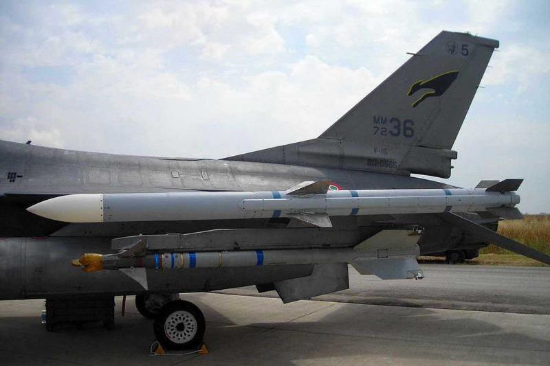 الصاروخ AIM-120D