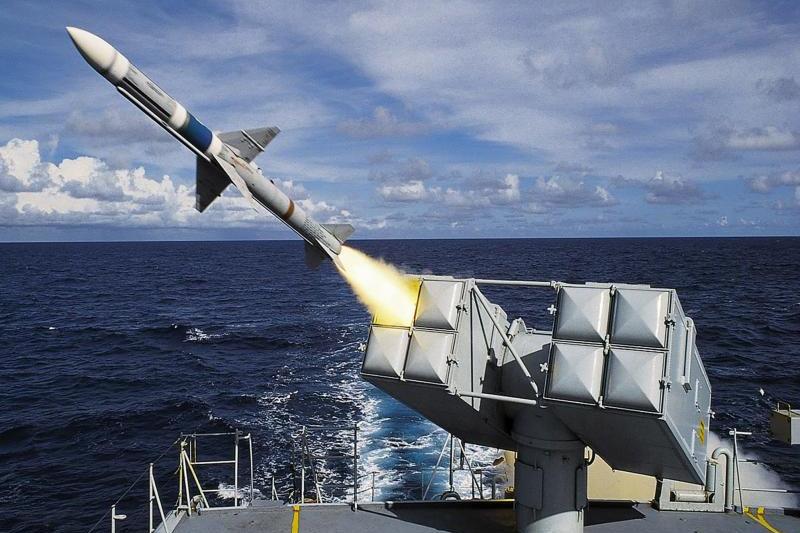 نظام الصاروخ Sea Sparrow  الموجود في ترسانة حلف شمال الأطلسي
