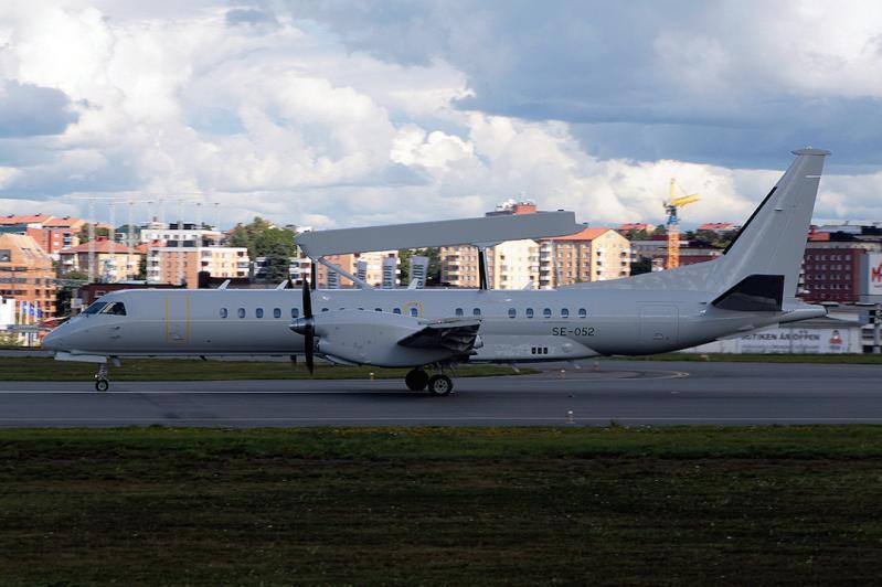 تشغل القوات الجوية الملكية السعودية طائرتا Saab 2000 AEW