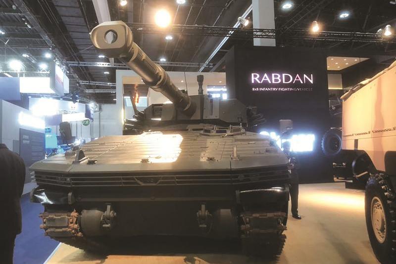 عربة المشاة القتالية البرمائية «ربدان» RABDAN الثمانية الدفع التي تم تطويرها من قِبَل شركة الجسور