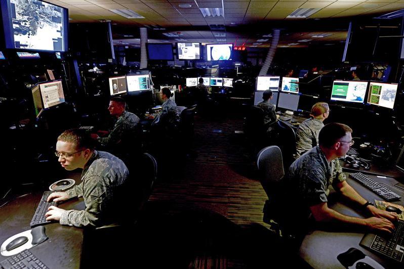 تقوم حالياً شبكة المراقبة في سلاح الجو الأميركي بتعقب أكثر من 25000 جسم
