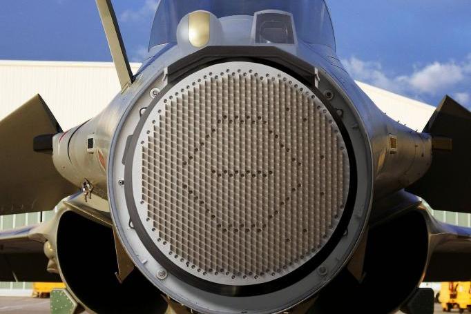 لا تزال فرنسا على طريق تسلم رادار RBE2-AA AESA لمقاتلاتها من طراز Dassault Rafale