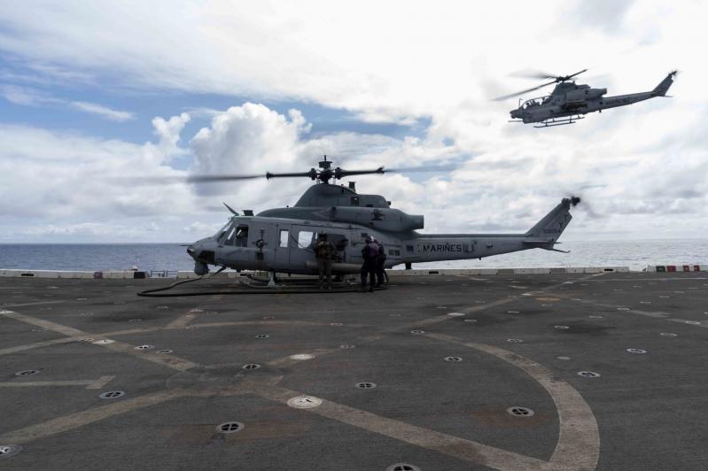طائرتا AH-1Z Viper وUH-1Y Venom