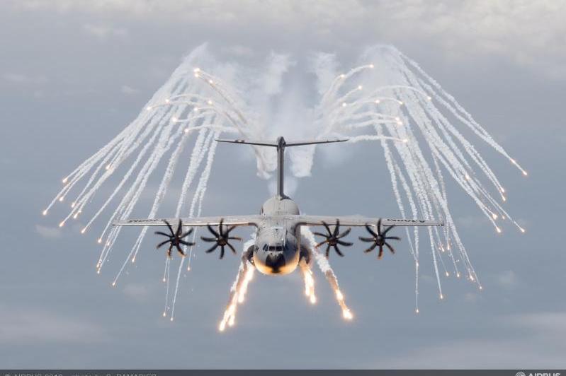 تم اختيار نظام «الإجراءات المضادة المُستَهلَكة» Saphir 400 صنع MBDA لحماية طائرة النقل A400M صنعAirbus Defence & Space