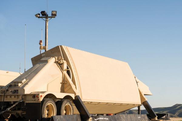 نظام المراقبة والسيطرة الرادارية النقال لقوات الجيش والبحرية AN/TPY-2. الصورة: Raytheon Missiles & Defense