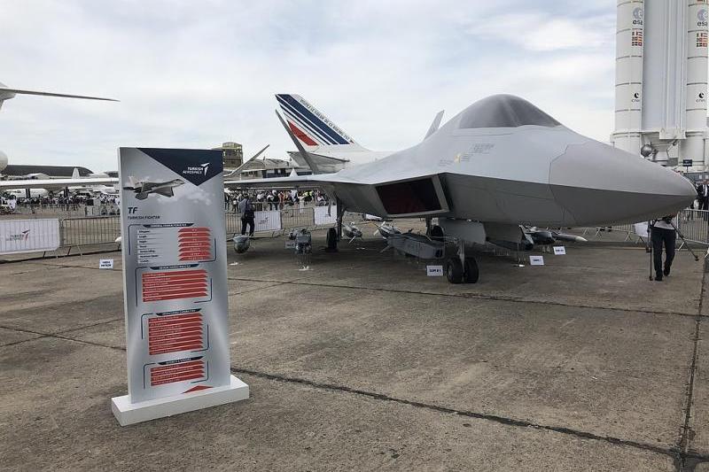 مجسم بالحجم الطبيعي للمقاتلة التركية من الجيل الخامس  TF-X. الصورة: TAI
