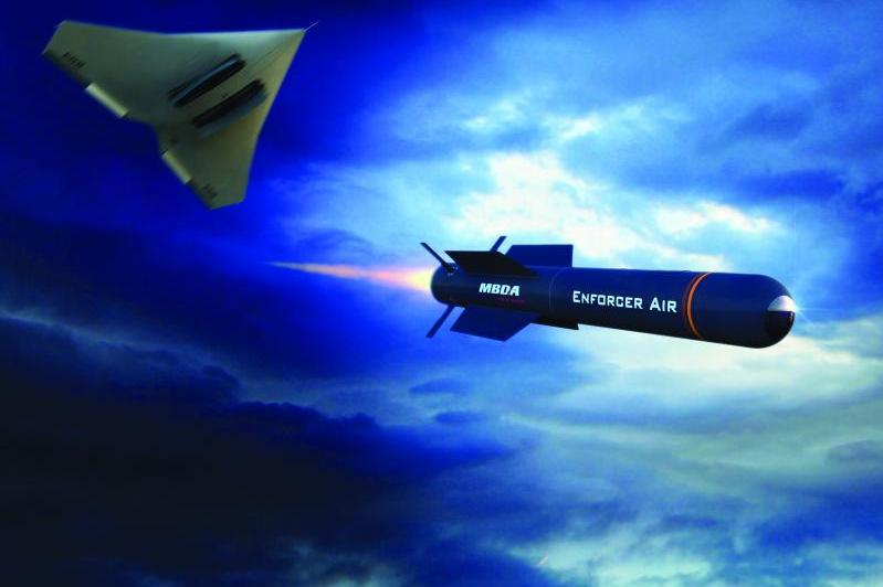 رسم فني للسلاح المضاد للدبّابات Enforcer، بعيد إطلاقه من «عربة جوّية غير آهلة».  الصورة: MBDA
