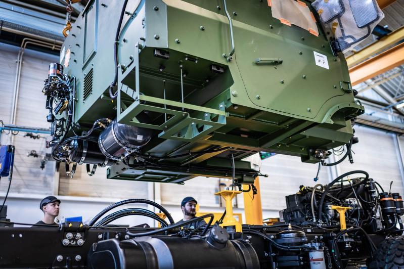 Production of a current-generation CAESAR © rolling base at the Arquus plant in Limoges (Credits: Arquus)