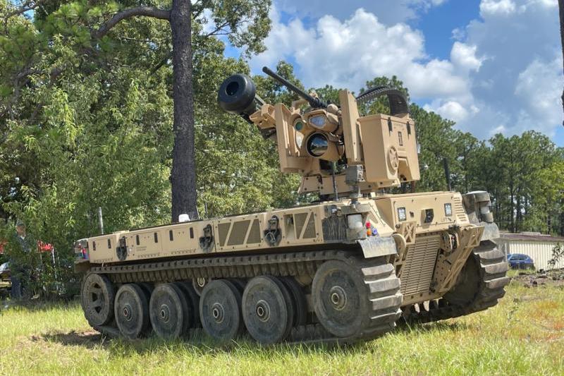 أدمجَت Kongsberg مراكن RWS في «عربات أرضية غير آهلة» UGV، التي أثبتت أنّها خيارٌ يميل المُشغِّلون للحصول عليه