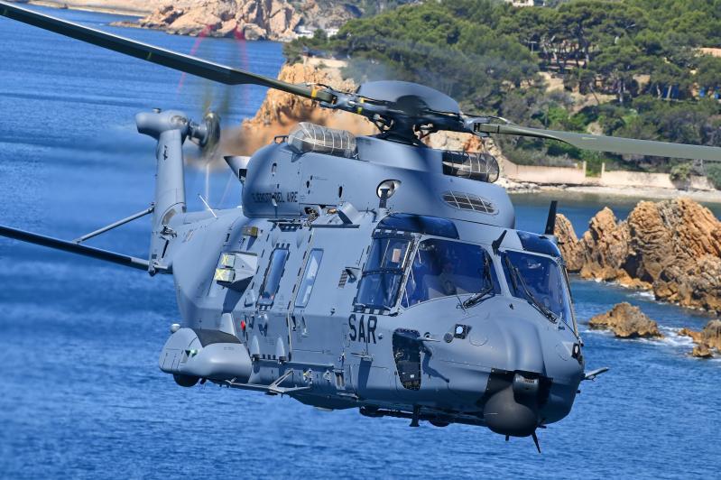 تشارك Leonardo في مشروع  طوافة NH90، أكبر برنامج طوافات في أوروبا، الذي تم تطويره لتلبية احتياجات المشغلين العسكريين في جميع أنحاء العالم، مع أنظمة مهام مخصصة للعمليات البرية والبحرية