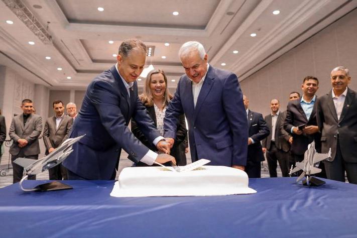 Brig Gen Mohammad Hiyasat, Royal Jordanian Air Force Commander; Aimee Burnett, Vice President – Lockheed Martin Integrated Fighter Group Business Development; Maj. Gen. Yousef Al-Hnaity, Jordan Chairman Of The Joint Chiefs Of Staff & Jordan Armed Forces Commander