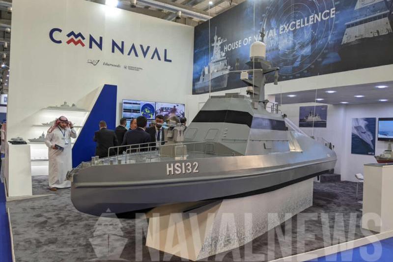 الزورق الاعتراضي السريع HS132 اذي تم تصنيعه محلياً بموجب اتفاقية نقل التكنولوجيا وكيفيات الصنع من حوض بناء السفن CMN الفرنسي لصالح القوات البحرية الملكية السعودية