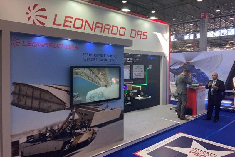 Lenoardo stand at MSPO