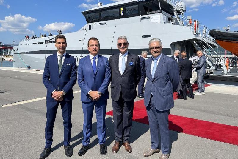 From left to right: Antonio Marte (Global Sales & Marketing Advisor at Damen), Luca De Paolis (Head of Naval Department, General Command of Guardia di Finanza), Luigi Duó (Board Member at CNV), Luigi Chinappi (Commercial Director at CNV)