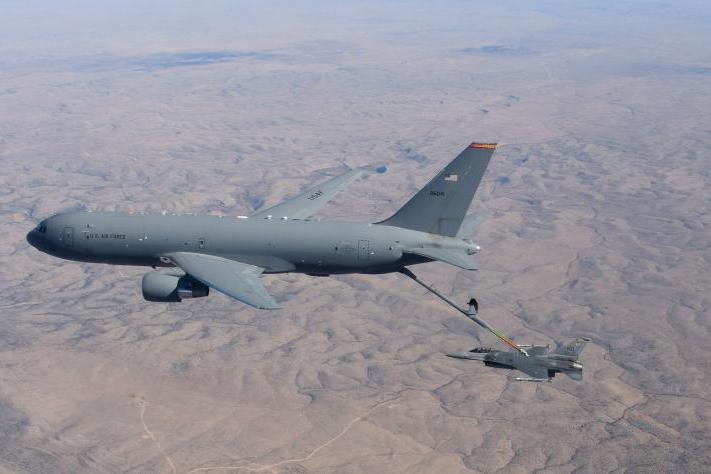 يوفر الصهريج الجوي Boeing KC-46A قدرة متقدمة متعددة الأدوار لإعادة التزود بالوقود جواً