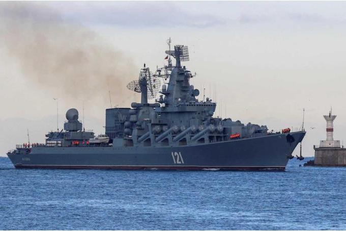 المدمرة «موسكفا» Moskva، التي أُغرقت بصاروخين مضاددين للسفن من طراز «نبتون» Neptune أُطلقا من الساحل الأوكراني في 14 نيسان/ أبريل العام 2022