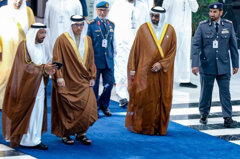 سمو الشيخ منصور بن زايد آل نهيان، نائب رئيس مجلس الوزراء، ووزير ديوان الرئاسة، أثناء افتتاحه معرض «أيدكس 2023»