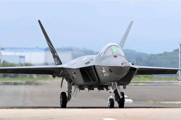 طلب سلاح الجو البولندي 48 مقاتلة FA-50 بما يمهد الطريق أمام مبيعات مقاتلاتها المستقبلية من نوع KF-21 «Boramae» من الجيل 4.5 صنع KAI