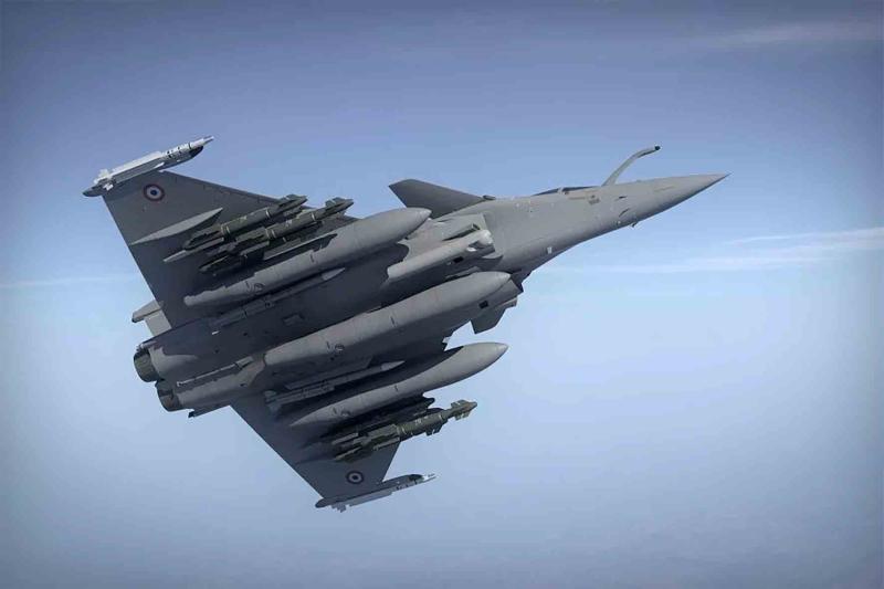نظام المهمة الخاص بطائرة Rafale لديه القدرة على دمج مجموعة متنوعة من الأسلحة الحالية والمستقبلية 