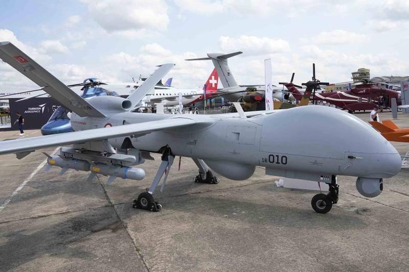  وقعت شركة Turkish Aerospace عقداً مع ماليزيا لبيعها مسيرات ANKA، 
