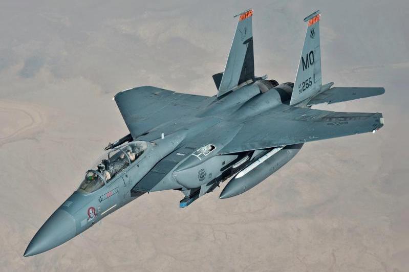 طائرة مقاتلة ضاربة متقدمة من طراز Boeing F-15 Saudi Advanced (SA) Strike Eagles 