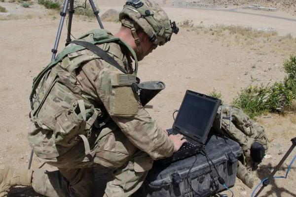  يساعد برنامج TITAN الجيش على تحديد نطاق أعدائه بدقة أكبر، وتحديد الأهداف بدقة أكبر، ما يتيح لهم قصفهم من مسافات بعيدة. 