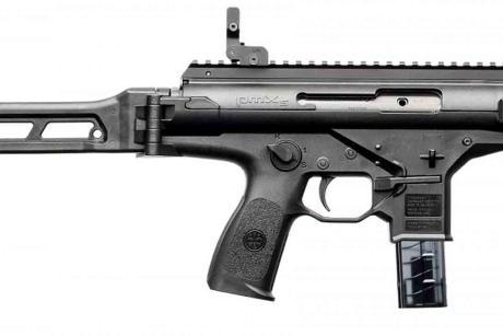 بندقية Beretta PMXs، وهي الطراز شبه الآلي من رشاش Beretta PMX، وريث رشاش PM-12 العريق 