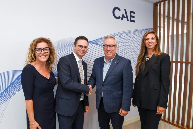 In the picture (left to right): Melanie Lussier, President Aero Montreal & Espace Aero; Pascal Grenier, President, CAE Defense & Security; Yves Beauchamp, President and CEO, ADM Aéroports de Montréal; Samantha Golinski, Senior Vice President, Communications, CAE