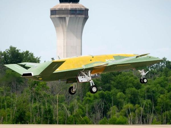 The MQ-25A Stingray takes off from MidAmerica St. Louis Airport